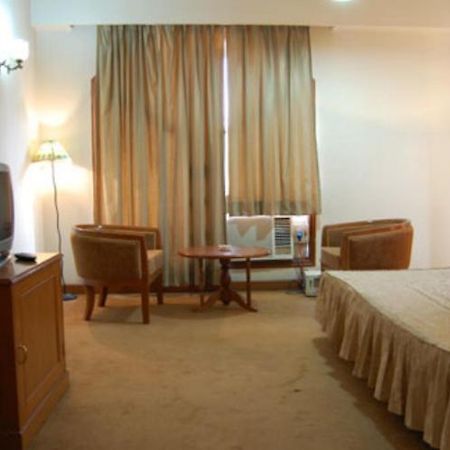 Hotel Sita Manor Гвалиор Экстерьер фото
