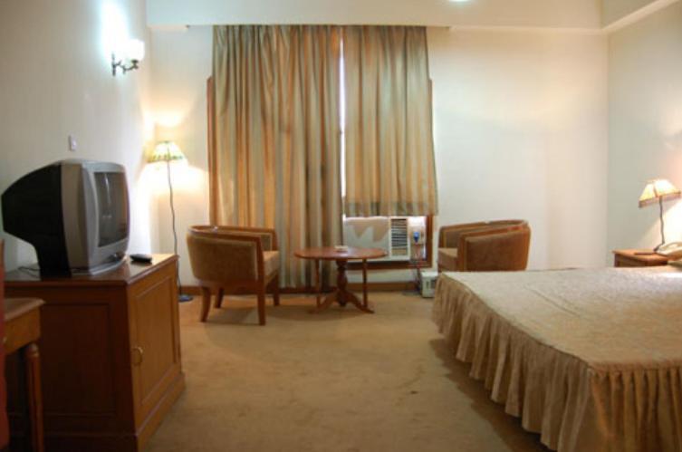 Hotel Sita Manor Гвалиор Экстерьер фото